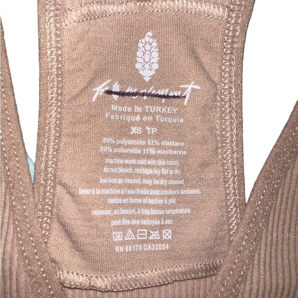🏀Free People FP Movement The Free Throw Long Crop Tank Mint Green Tan XS - Picture 8 of 8